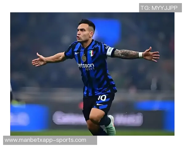 米兰同城德比胜利后球员们在餐厅欢庆继续热烈庆祝 米兰同城德比胜利后球员们在餐厅欢庆继续热烈庆祝