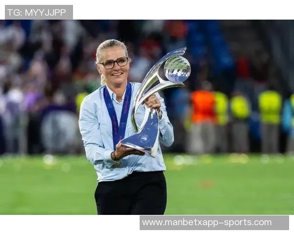 曼城12月英超全胜势头强劲瓜帅有望再获月最佳主帅荣誉